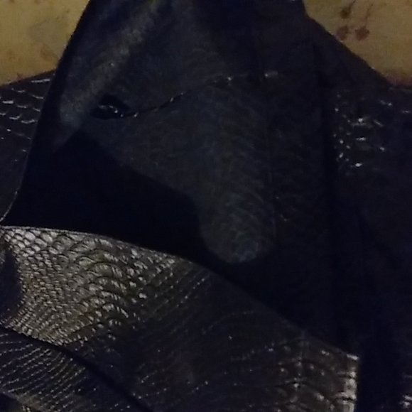 Petite PREMIUM Black Faux Leather Croc Split Hem Skinny Pants size 4 - Picture 9 of 9